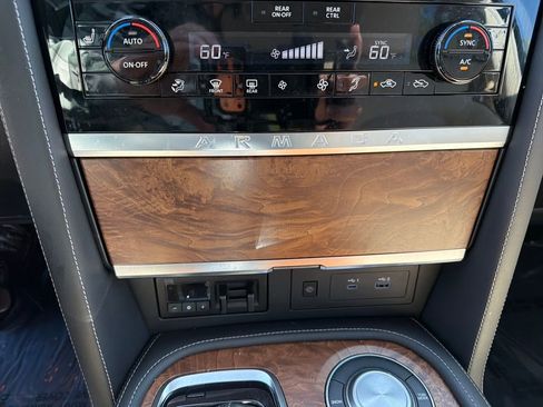 Used 2024 Nissan Armada SL w/ Captain's Chairs Package image 30