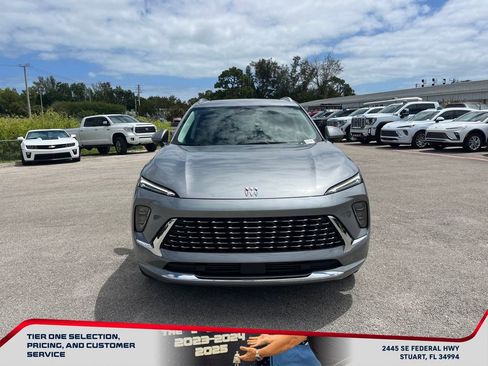 New 2026 Buick Envision Avenir image 3