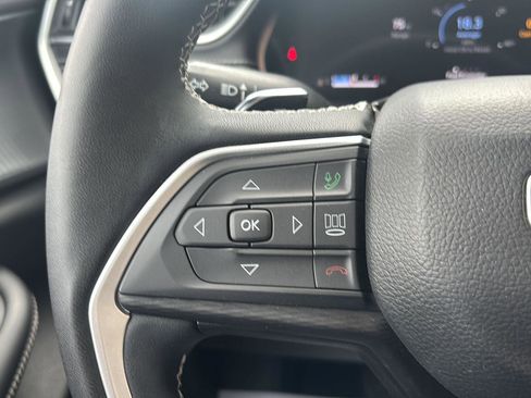 Used 2023 Jeep Grand Cherokee L Laredo w/ Luxury Tech Group I image 11