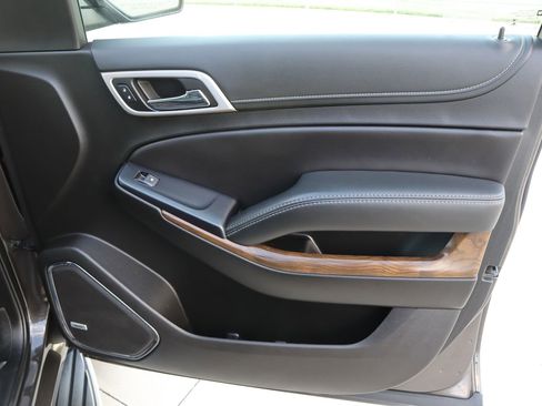 Used 2019 GMC Yukon Denali image 12