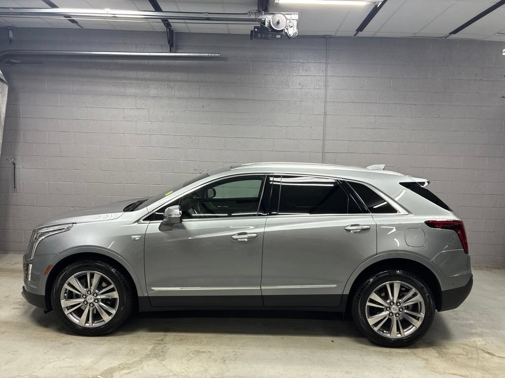 Used 2024 Cadillac XT5 Premium Luxury w/ Technology Package AWD/4WD image 35