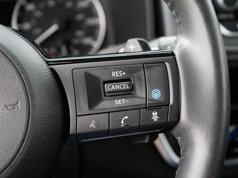 Used 2023 Nissan Rogue SV w/ SV Premium B Package image 12