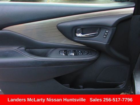 Used 2018 Nissan Murano SL w/ Moonroof Package image 22