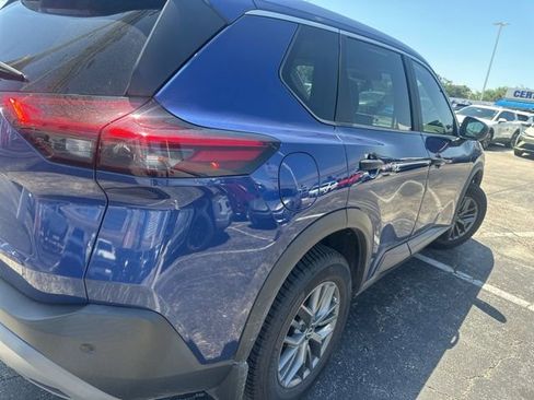 Used 2023 Nissan Rogue S FWD image 2