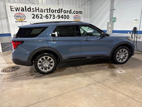 New 2026 Ford Explorer Active w/ Active Comfort Package AWD/4WD image 7