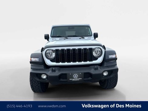 Used 2024 Jeep Wrangler Sport S image 7