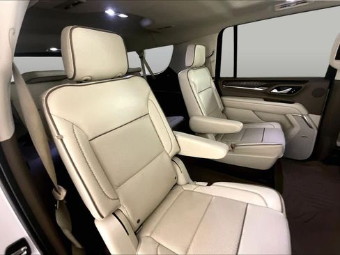 Certified 2022 GMC Yukon XL Denali AWD/4WD image 20