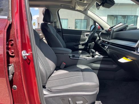 New 2025 Kia Sorento SX FWD image 17