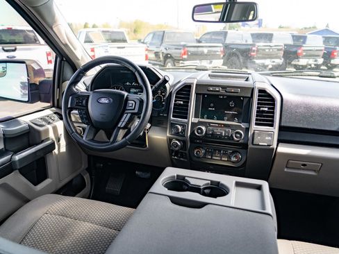 Used 2016 Ford F150 XLT w/ Equipment Group 302A Luxury image 22