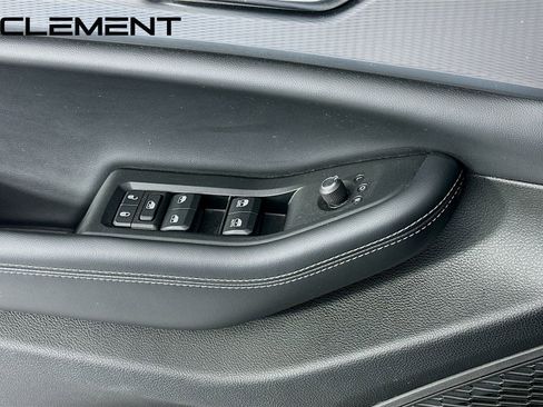 Used 2024 Jeep Grand Cherokee L Laredo image 24