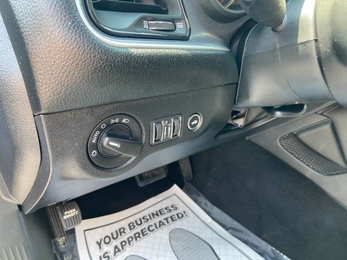 Used 2019 Dodge Challenger SXT image 16