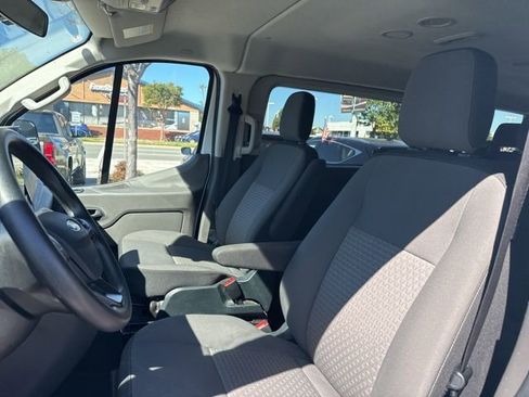 Used 2023 Ford Transit 350 XLT image 4