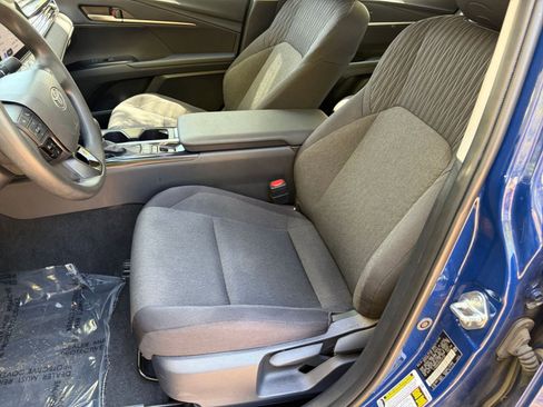Used 2025 Toyota Camry LE image 23