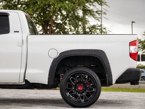 Used 2017 Toyota Tundra SR5 image 9