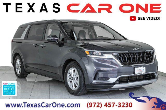 Used 2023 Kia Carnival LX FWD image 1