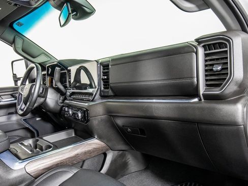 Used 2024 Chevrolet Silverado 2500 LTZ w/ LTZ Plus Package image 17