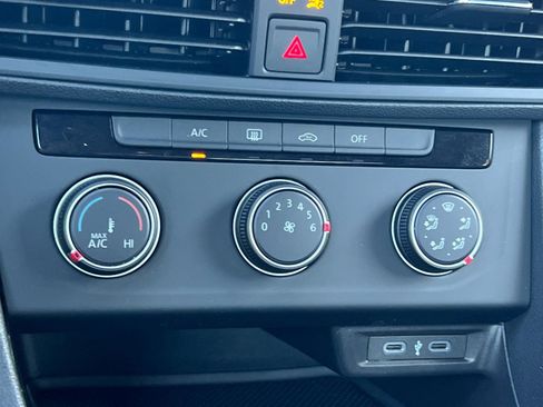 Used 2023 Volkswagen Jetta S image 19