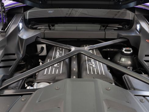 Used 2023 Lamborghini Huracan EVO image 24