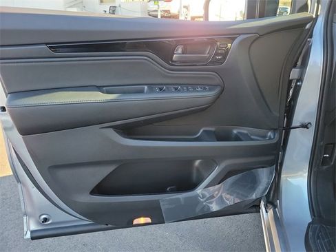 New 2026 Honda Odyssey Touring image 19
