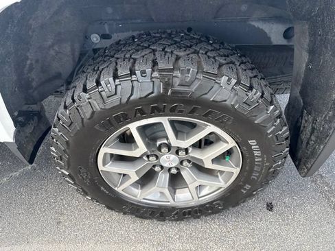Used 2021 GMC Canyon AT4 w/ Driver Alert Package AWD/4WD image 12