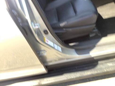 Used 2015 Toyota Highlander XLE AWD/4WD image 20
