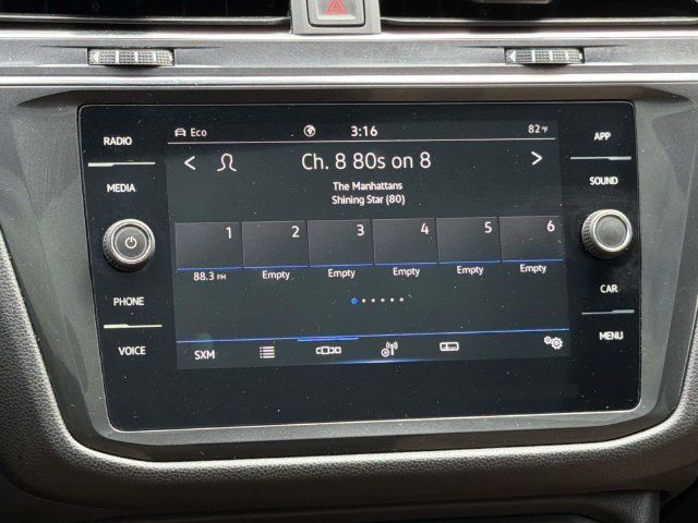 Used 2023 Volkswagen Tiguan SE w/ Panoramic Sunroof Package AWD/4WD image 20
