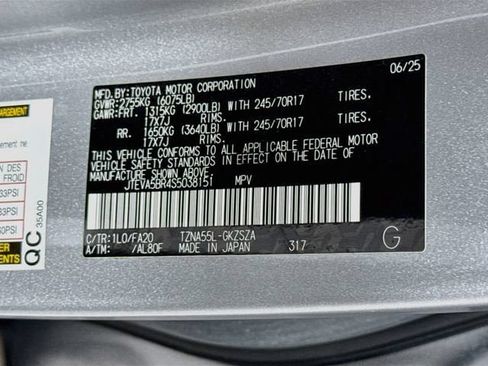 Certified 2025 Toyota 4Runner SR5 AWD/4WD image 32