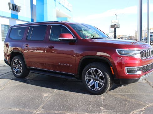 Used 2022 Jeep Wagoneer Series III w/ Convenience Group I image 9