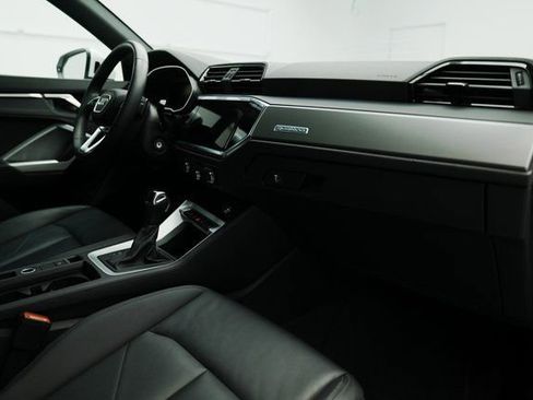 Used 2025 Audi Q3 2.0T Premium image 21