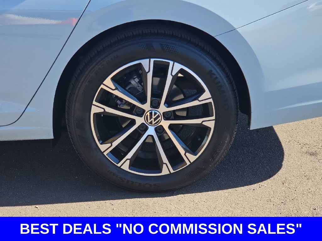 Used 2025 Volkswagen Jetta Sport FWD image 36