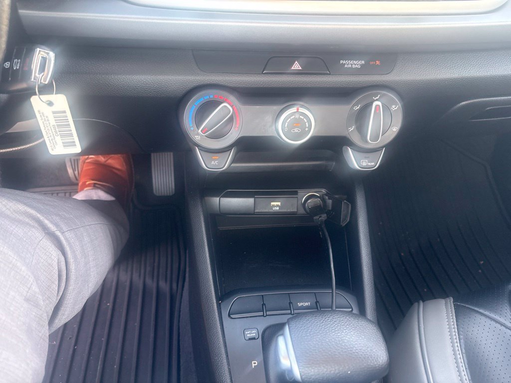 Used 2022 Kia Rio S FWD image 4