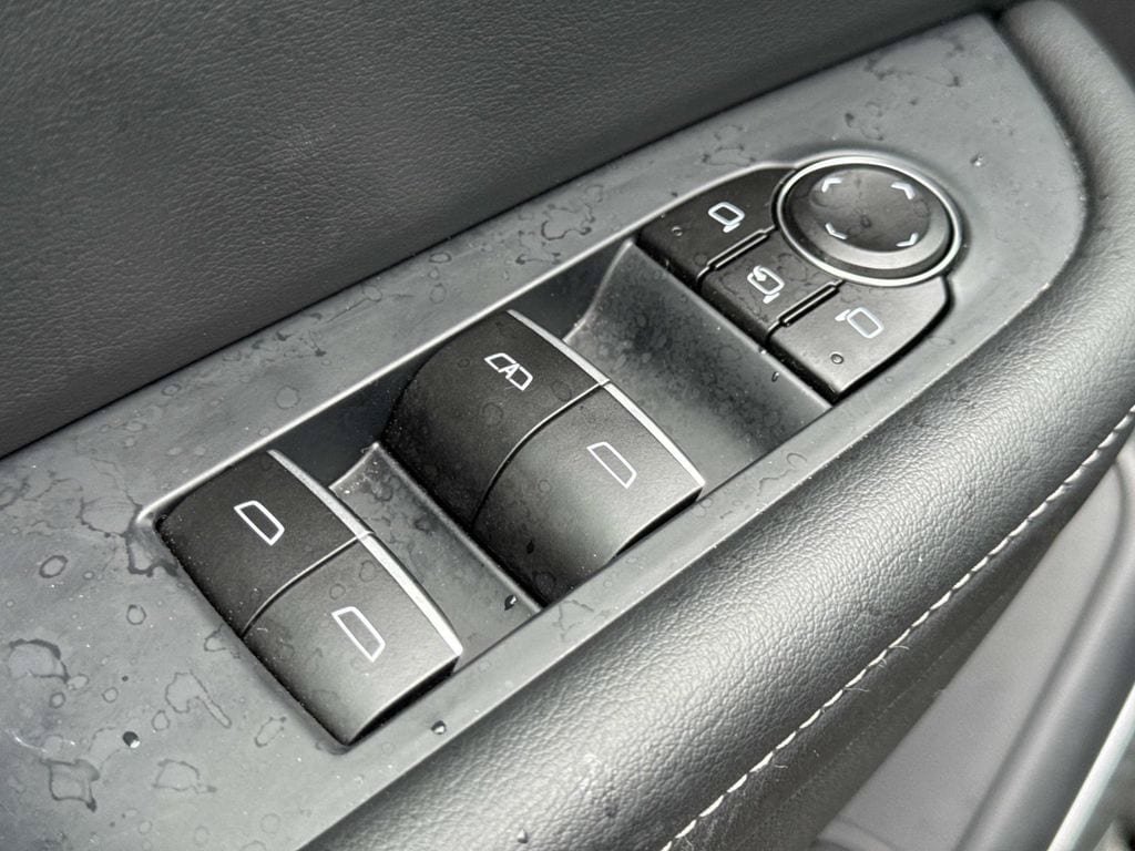Used 2026 Buick Enclave Sport Touring FWD image 32