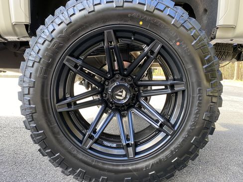 Used 2024 GMC Sierra 2500 AT4 w/ AT4 Preferred Package image 46