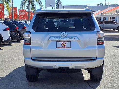 Used 2016 Toyota 4Runner SR5 image 5