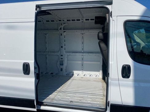 Used 2026 RAM ProMaster 2500 w/ Convenience Group FWD image 20