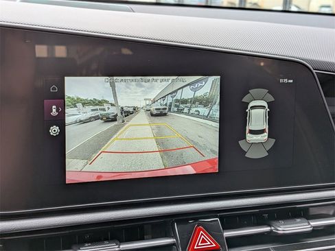 Used 2024 Kia Niro SX Touring image 20