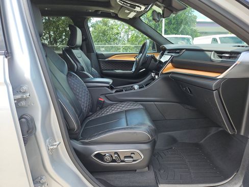 Used 2021 Jeep Grand Cherokee L Summit AWD/4WD image 27