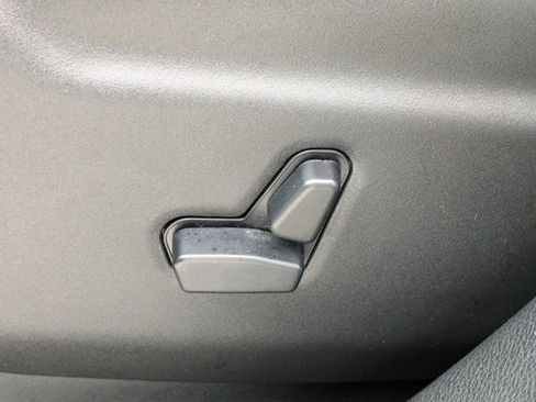 Used 2020 Jeep Grand Cherokee Limited image 18