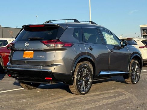New 2026 Nissan Rogue Platinum w/ Platinum Premium Package image 3
