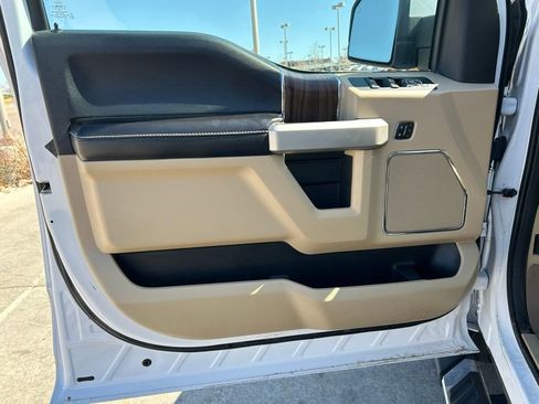 Used 2015 Ford F150 Lariat w/ Equipment Group 501A Mid image 23