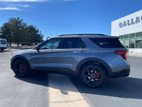Used 2021 Ford Explorer ST w/ Equipment Group 401A AWD/4WD image 32