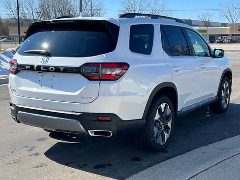 New 2026 Honda Pilot Elite image 9