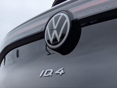 Used 2023 Volkswagen ID.4 Pro S Plus AWD/4WD image 31