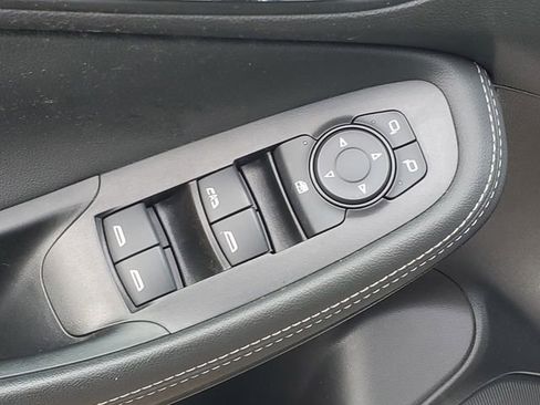 Used 2023 Buick Encore GX Preferred w/ Cold Weather Comfort Package FWD image 15