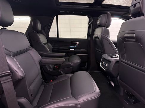 New 2026 Ford Expedition Platinum image 30