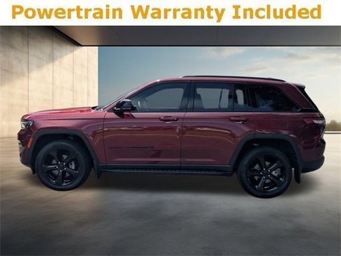 Used 2023 Jeep Grand Cherokee Altitude image 8