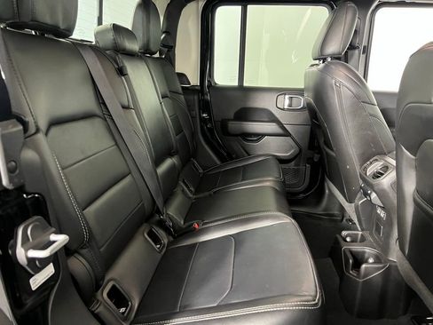 Used 2022 Jeep Gladiator Overland w/ Popular Equipment Package image 28