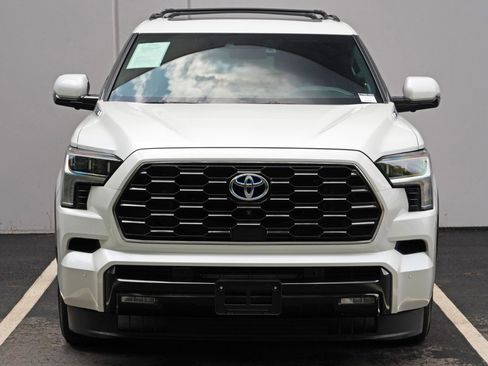 Used 2023 Toyota Sequoia Platinum AWD/4WD image 52