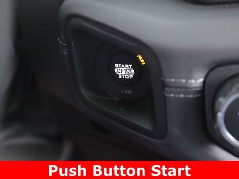 Used 2025 Jeep Wrangler Unlimited Sahara image 21