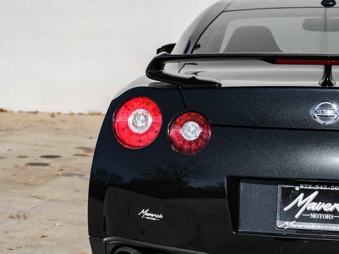 Used 2014 Nissan GT-R Black Edition image 56